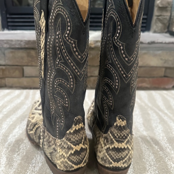 Lucchese Rattlesnake Boot....Great condition - Picture 8 of 11